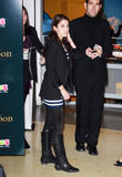 http://img241.imagevenue.com/loc152/th_20245_Nikki_and_Kellan_at_Toys_36R69_Us_Times_Square_in_NY11_122_152lo.jpg