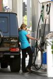 http://img241.imagevenue.com/loc245/th_75563_celeb-city.org_Hilary_Duff_candid_gas_station_LA_06-10-2008_019_123_245lo.jpg