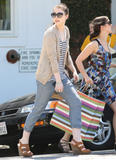 th_23696_celebrity_paradise.com_TheElder_MichelleTrachtenberg2011_04_01_outandaboutinLosAngeles1_122_256lo.jpg