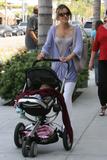 th_10308_celeb-city_org-The_Elder-Alessandra_Ambrosio_2009-05-26_-_Out_For_Lunch_in_Brentwood_9276_122_445lo.jpg