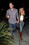 http://img241.imagevenue.com/loc524/th_52015_Amanda_Bynes_2008-12-10_-_Jeans_and_Boots_in_Los_Angeles_968_122_524lo.jpg