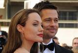 th_49150_Celebutopia-Angelina_Jolie-Inglourious_Basterds_premiere-124_122_550lo.jpg