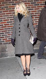 th_60651_Preppie_-_Kristen_Bell_at_The_Late_Show_with_David_Letterman_in_New_York_City_8796_122_559lo.jpg