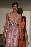 th_36333_Cindy_Crawford_Celebrity_City_Mix_96632_122_89lo.jpg
