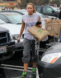 th_45028_KUGELSCHREIBER_Miley_Cyrus_looking_hot_while_getting_wet_in_the_rain32_122_96lo.JPG