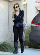 http://img241.imagevenue.com/loc13/th_30763_Lindsay_Lohan_out_of_the_Betty_Ford_Clinic11_122_13lo.jpg