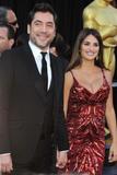 http://img241.imagevenue.com/loc37/th_74544_celebrity_paradise.com_TheElder_PenelopeCruz2_122_37lo.jpg