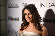 http://img241.imagevenue.com/loc93/th_73552_LeaMichele_TripleThreataward_BillboardWomeninMusiccelebrationThePierreNYC_021210_TCC_014_122_93lo.jpg